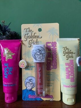 It’s bundle time! NWOT The Golden Girls 3pc Yellow Sophie & Pink Rose Set